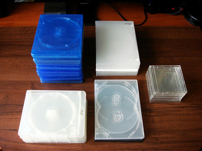 Pudełka Blue Ray, CD. DVD, mini CD (?). 51 sztuk!