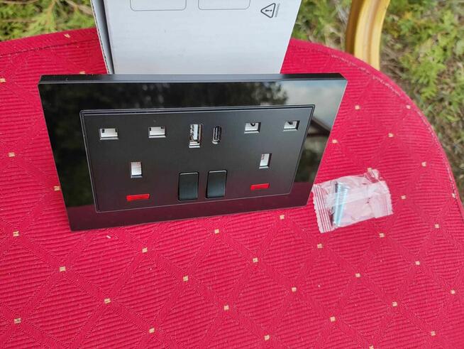 Gniazdo Elektryczne Gniazdko natynkowe Podwójne Czarne USB C