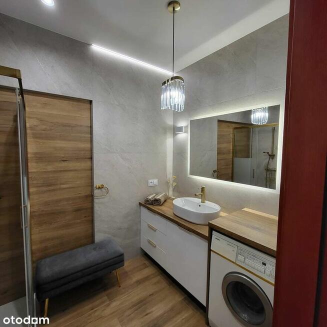 3pokoje.Do wprowadzenia.Klimatyzacja.Zamknięte osiedle.Winda