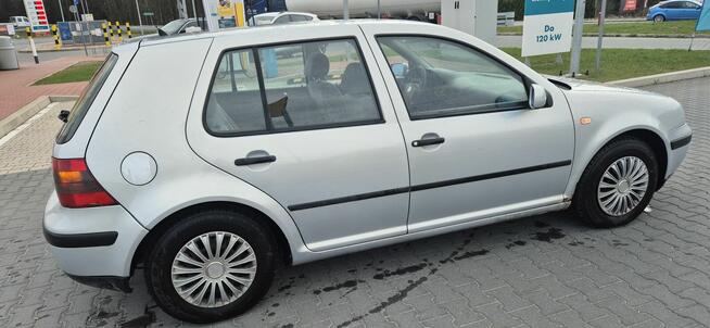 VW GOLF 4 HATCHBACK 1600 BENZYNA+KLIMA-OPŁATY NA ROK !!!