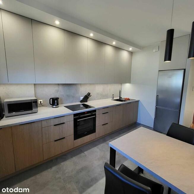 3pokoje.Do wprowadzenia.Klimatyzacja.Zamknięte osiedle.Winda