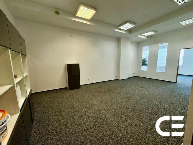 Biuro 64 m² | 2 pokoje + kuchnia | Armii Krajowej