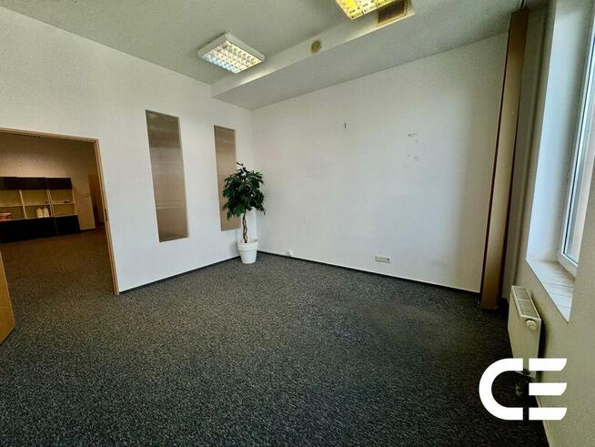 Biuro 64 m² | 2 pokoje + kuchnia | Armii Krajowej