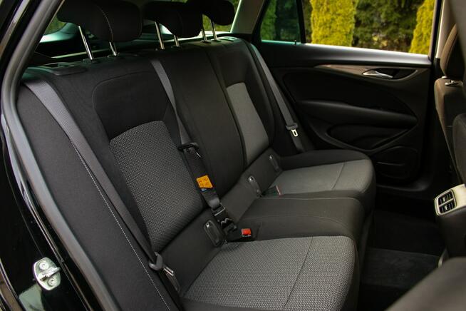 Opel Insignia 140KM Kamera Blisy System Pasa Radar Park Assist Ledy Navi Tempomat