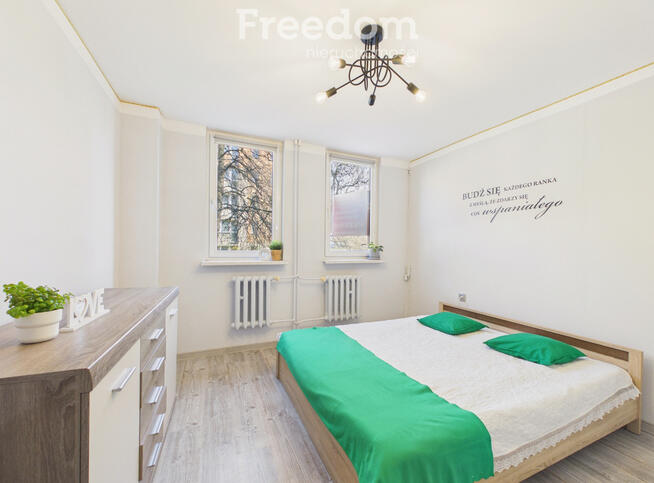 Mieszkanie na parterze z balkonem.