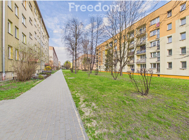 Mieszkanie na parterze z balkonem.