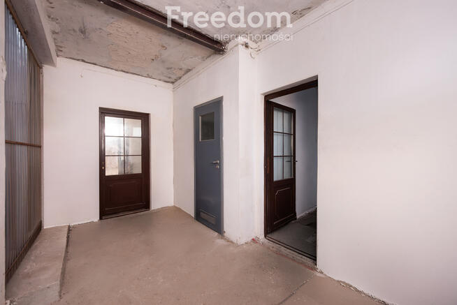 Budynek 170 m2 z halą 120 m2 na działce 1 365 m2 !