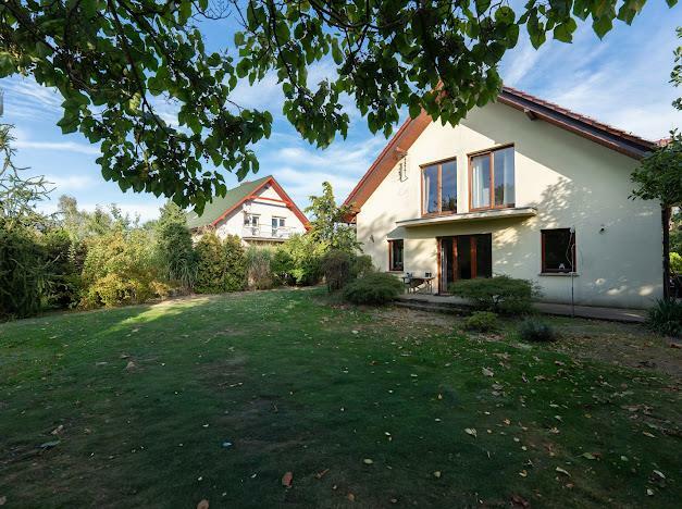 Dom Czernica, M. Reja