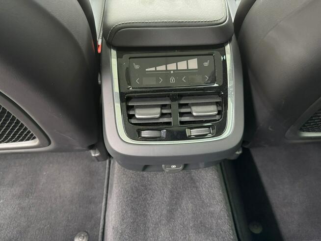 Volvo V60 B4(B) Ultra Dark *Gwarancja*FV23%*