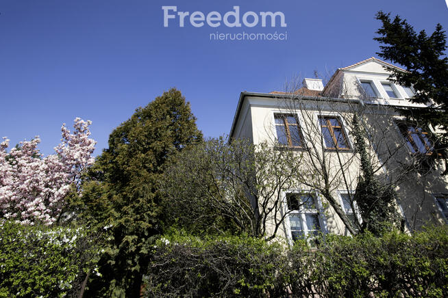 Mieszkanie z balkonem, ogródkiem i garażem