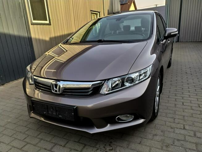 Honda Civic 1.8 Benzyna Grzane Fotele Hak Zarejestrowany