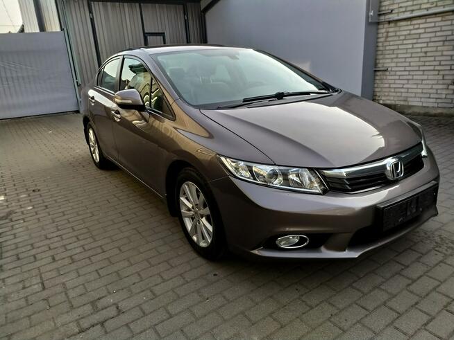 Honda Civic 1.8 Benzyna Grzane Fotele Hak Zarejestrowany