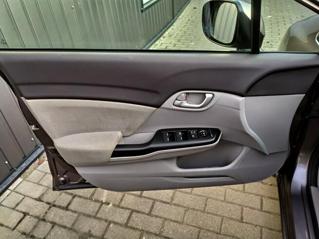 Honda Civic 1.8 Benzyna Grzane Fotele Hak Zarejestrowany