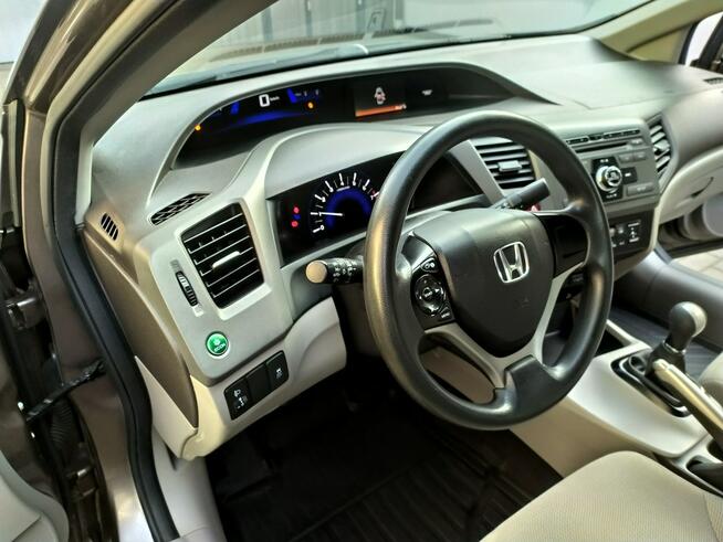 Honda Civic 1.8 Benzyna Grzane Fotele Hak Zarejestrowany