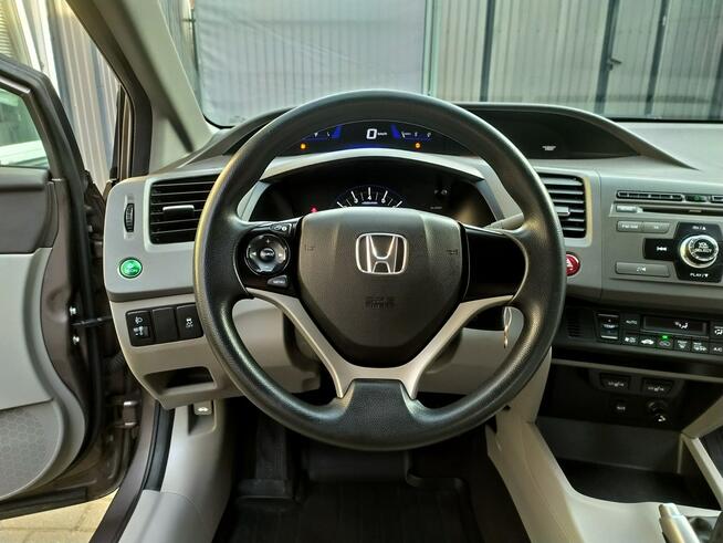 Honda Civic 1.8 Benzyna Grzane Fotele Hak Zarejestrowany