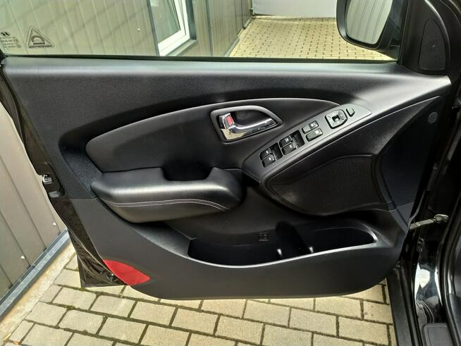 Hyundai ix35 2.0 Benzyna DOHC Kamera Hak Automat 4x4 Skóra Zarejestrowany