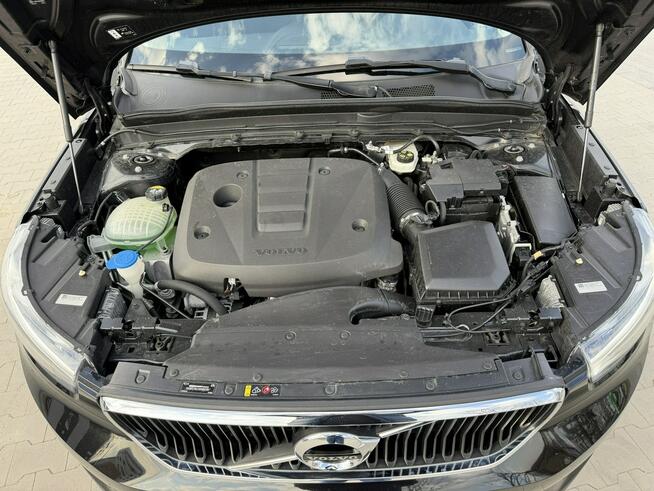 Volvo XC 40 2.0 / 150KM FULL LED Automat Asystent Pasa Ruchu Nawigacja Kamera HAK