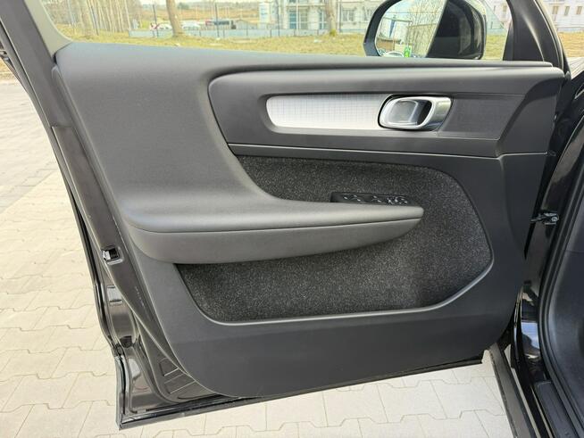 Volvo XC 40 2.0 / 150KM FULL LED Automat Asystent Pasa Ruchu Nawigacja Kamera HAK