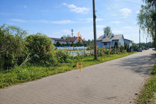 Działka budowlana - centrum Łomianek ul. Agawy