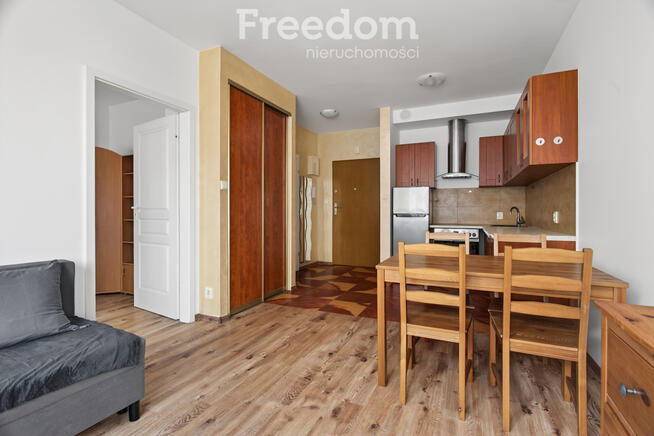 2 pokoje przy metrze