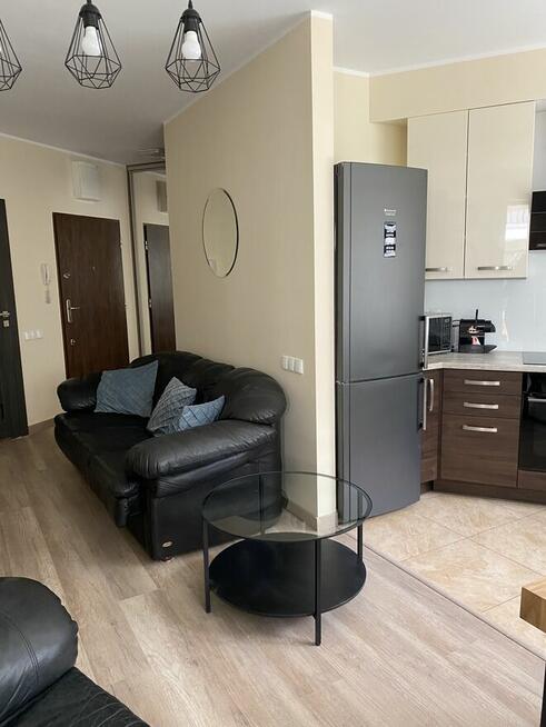 DWUPOKOJOWE Z OGRÓDKIEM I GARAŻEM