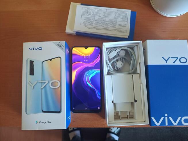Telefon komórkowy Vivo Y 70 8/ 128