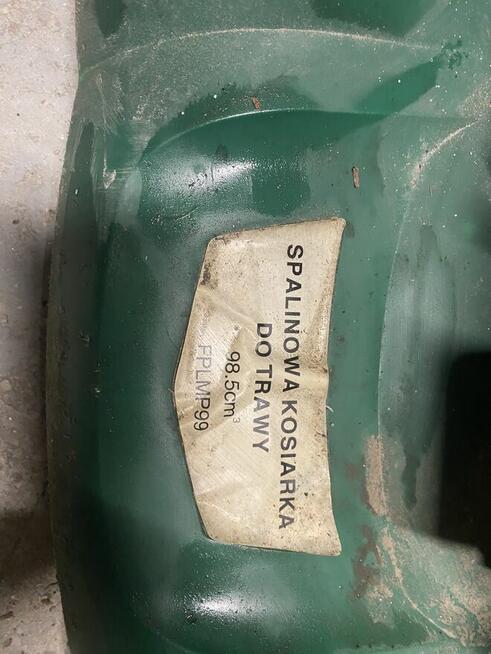 Kosiarka do trawy spalinowa 4T gotowa do pracy