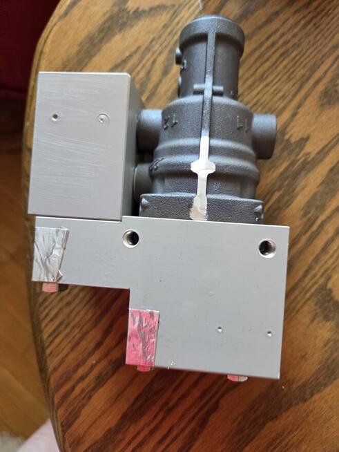 Zawór pneumatyczny John Deere