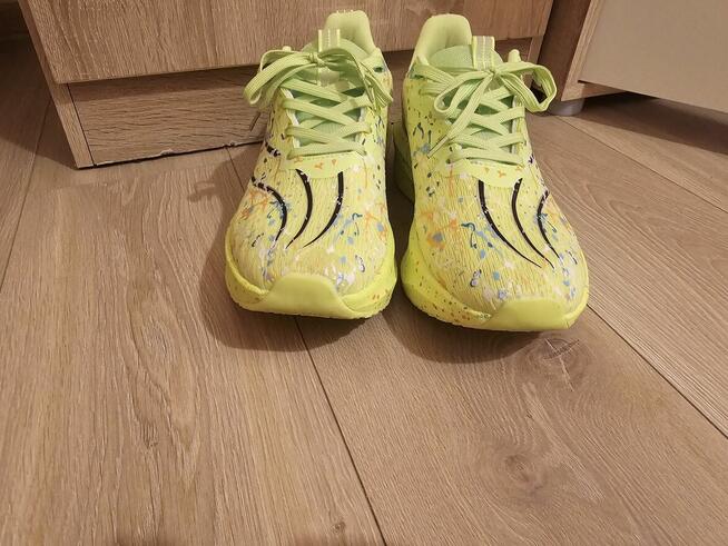 Buty sportowe biegowe