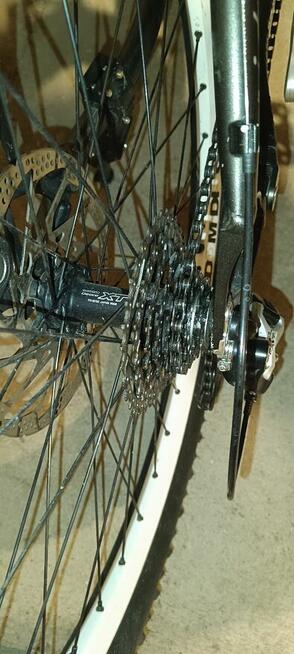 Rower typu full Univega ram es 950