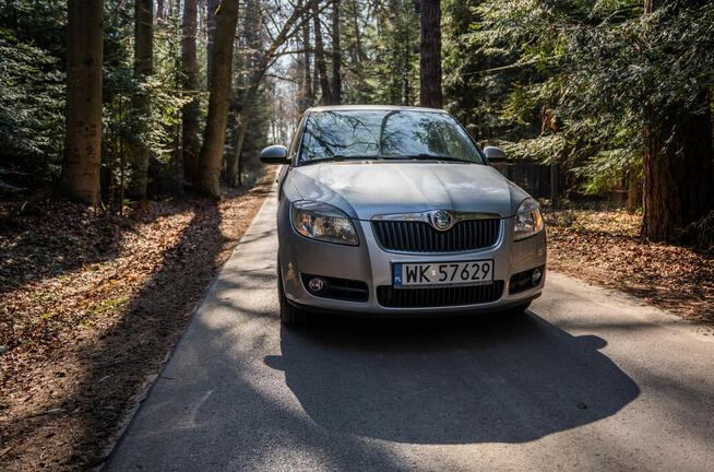 Skoda Fabia 1.4 Mpi Benzyna Klima Salon PL + 2 komplety opon