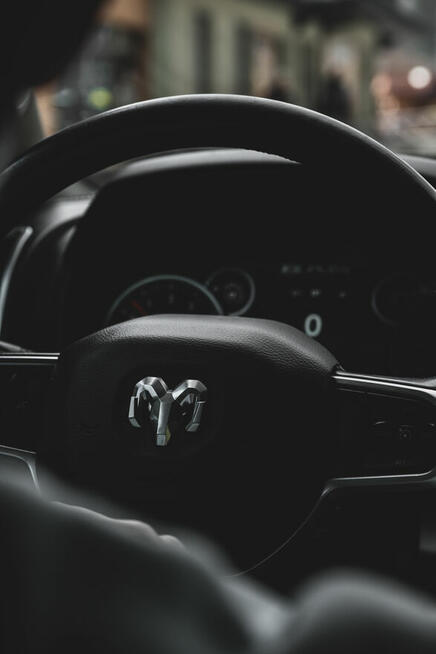 Wynajem Dodge RAM 1500 BigHorn Wypożyczalnia DRIVE IT Wrocła