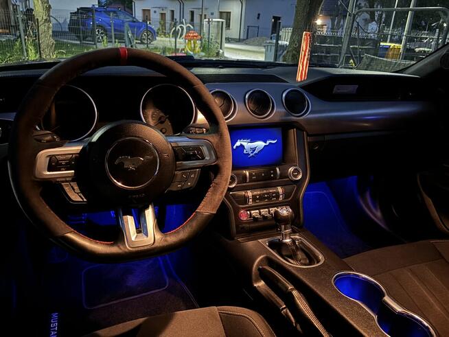 Wynajem Wypożyczenie RAM 1500 Ford Mustang GT 5.0 - DRIVE IT