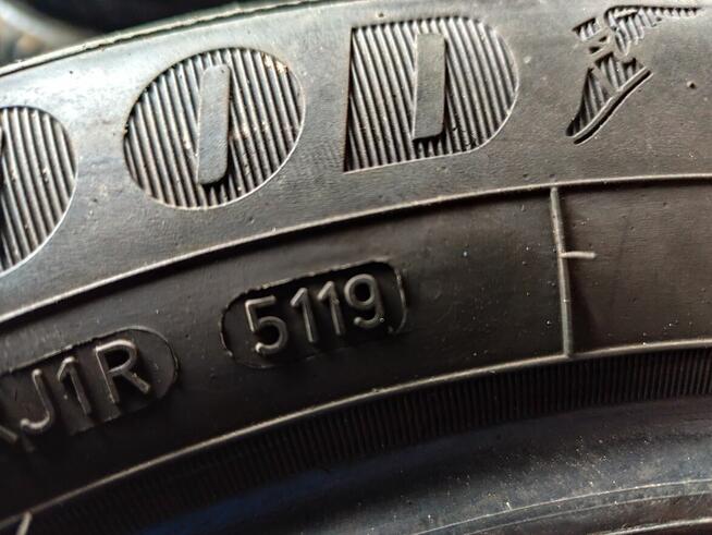 2 Opony Good Year Efficient Grip Performance 185/60/15 84H