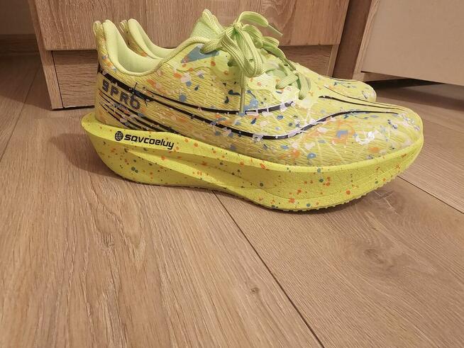 Buty sportowe biegowe