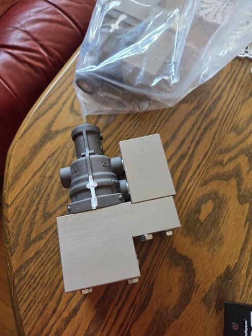 Zawór pneumatyczny John Deere