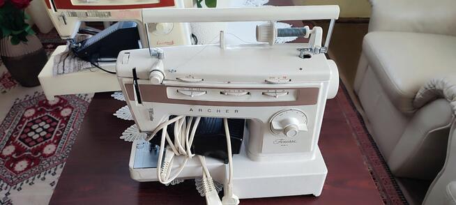 Maszyna do szycia łucznik 834,884