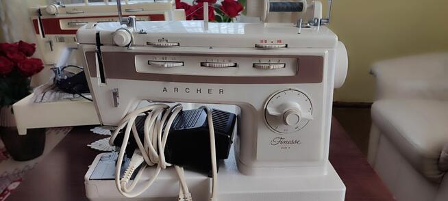 Maszyna do szycia łucznik 834,884