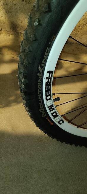 Rower typu full Univega ram es 950