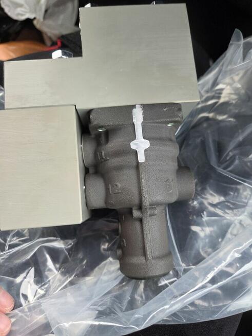 Zawór pneumatyczny John Deere