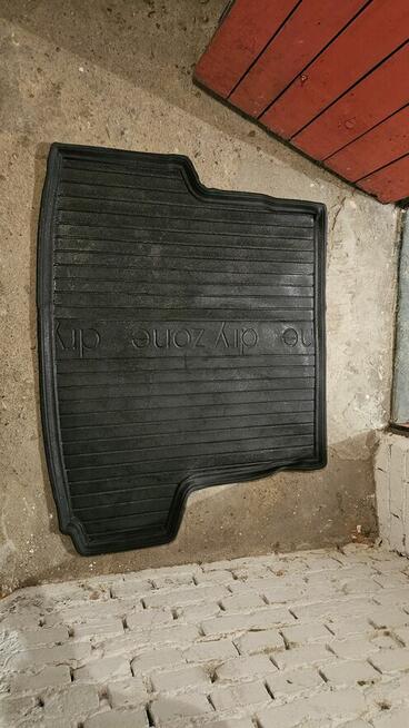 Sprzedam gumowa mata bagażnika do BMW Seria 3 F31 2011-2018