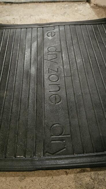 Sprzedam gumowa mata bagażnika do BMW Seria 3 F31 2011-2018