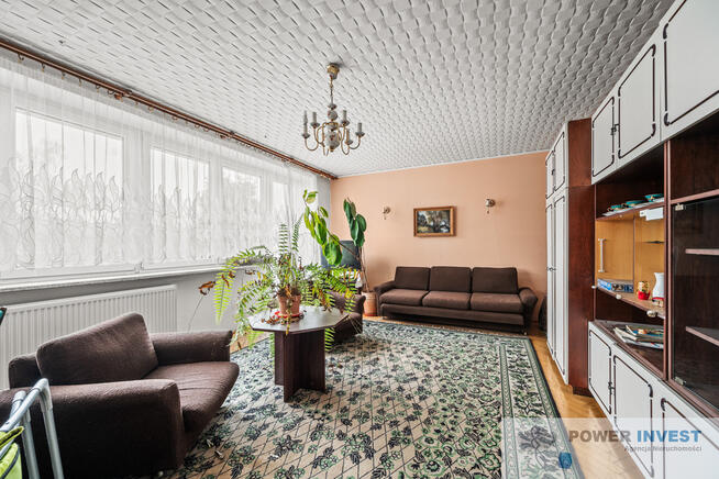 DOM W ZABUDOWIE SZEREGOWEJ DO WLASNEJ ARANŻACJI