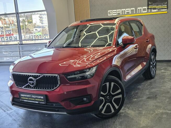 Volvo XC 40 AWD / Ledy / Panorama / Kamera 360 / Harman / Blisy / FV 23%