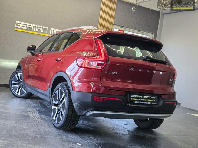 Volvo XC 40 AWD / Ledy / Panorama / Kamera 360 / Harman / Blisy / FV 23%