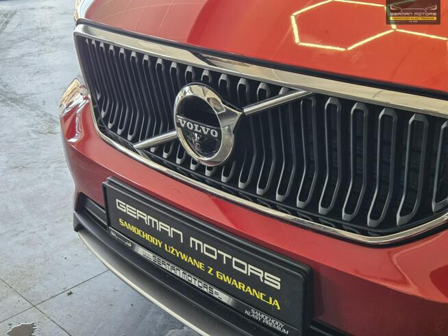 Volvo XC 40 AWD / Ledy / Panorama / Kamera 360 / Harman / Blisy / FV 23%