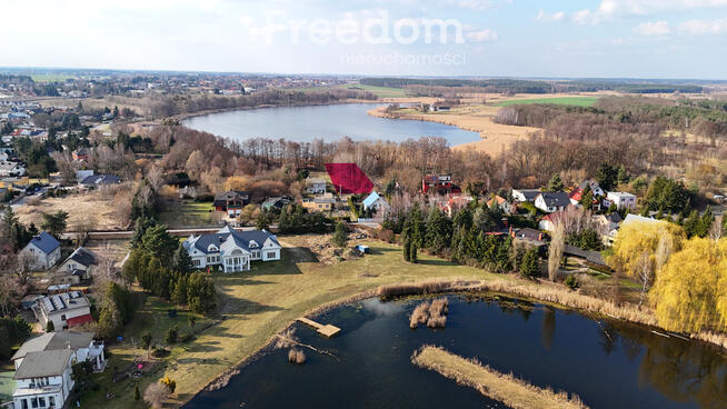 Działka pod zabudowę jednorodzinną nad jeziorem