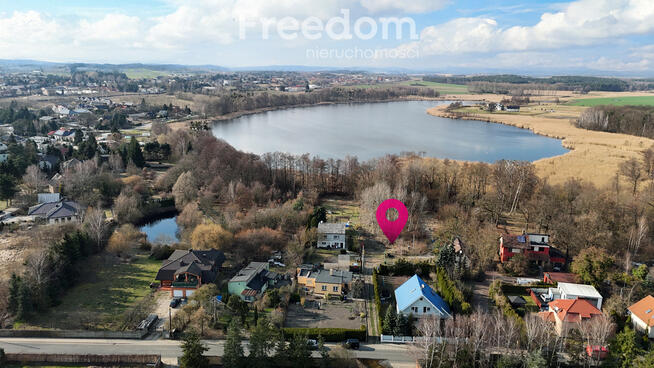Działka pod zabudowę jednorodzinną nad jeziorem