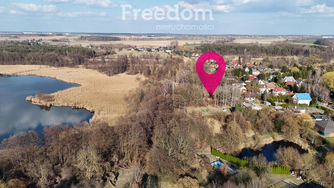 Działka pod zabudowę jednorodzinną nad jeziorem
