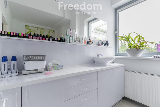 gabinet beauty do wynajęcia, widoczna lokalizacja